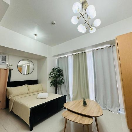 Studio At Viceroy T4 Florence Way Manila Eksteriør billede