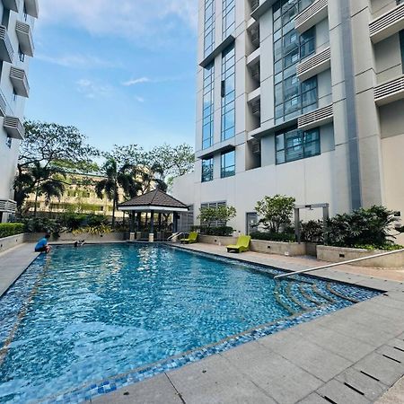 Studio At Viceroy T4 Florence Way Manila Eksteriør billede