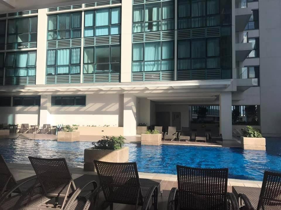 Studio At Viceroy T4 Florence Way Manila Eksteriør billede