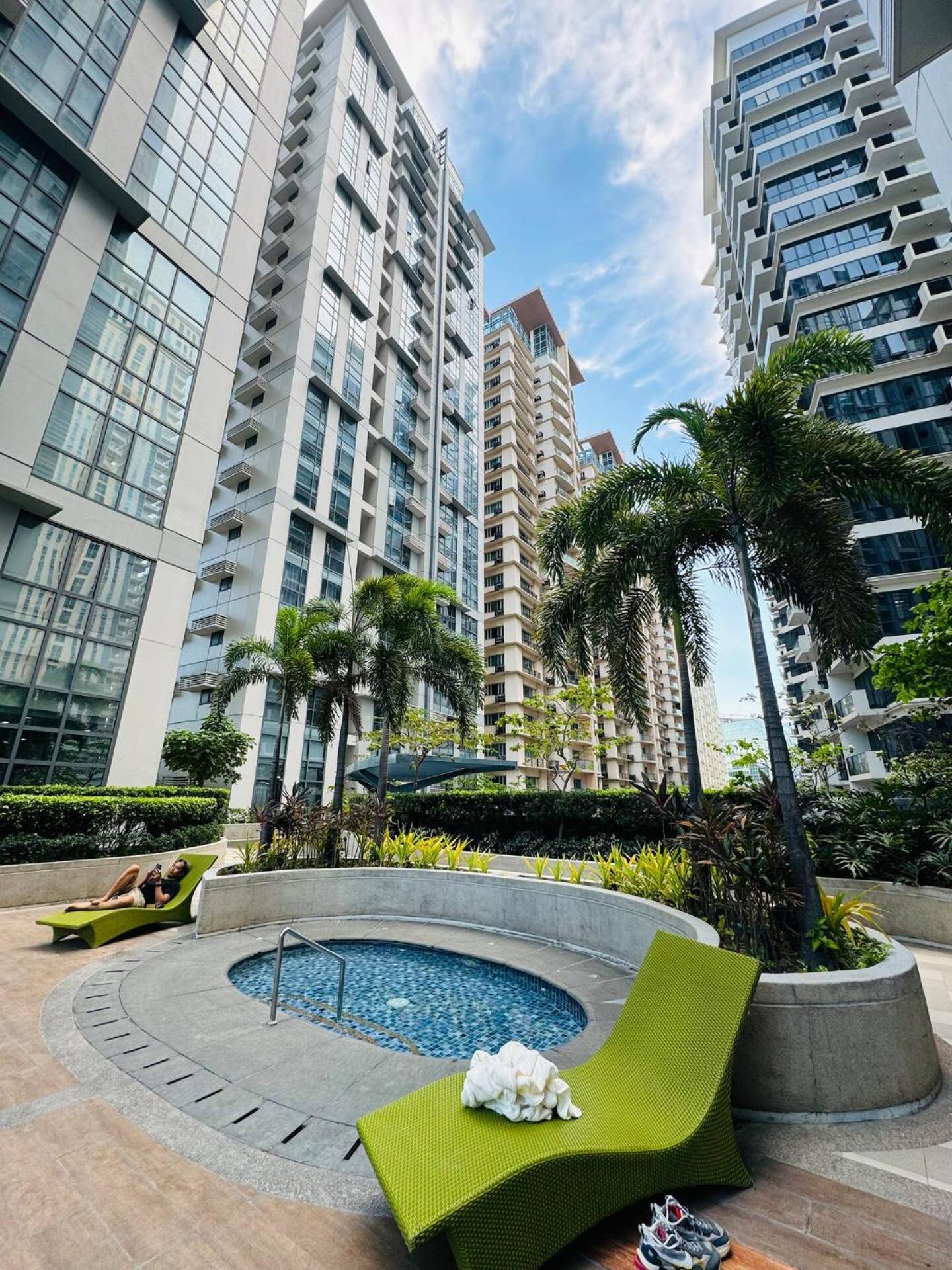 Studio At Viceroy T4 Florence Way Manila Eksteriør billede